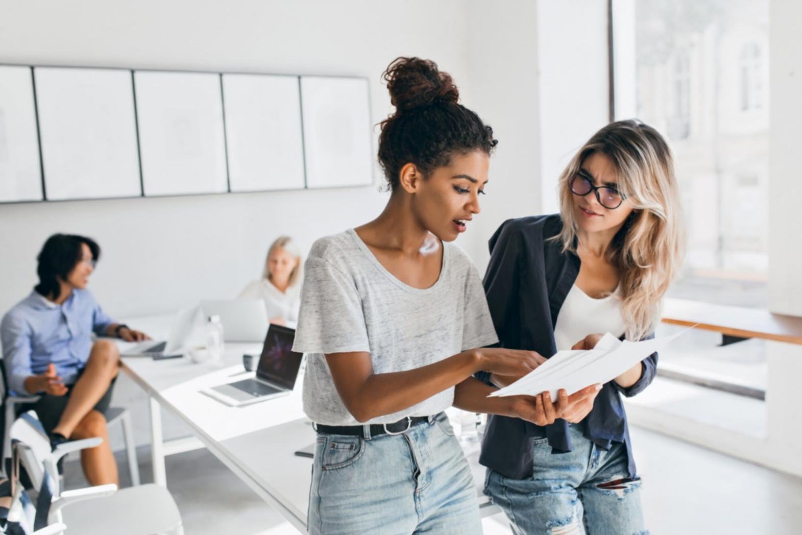 Personne travaillant sur ses finances